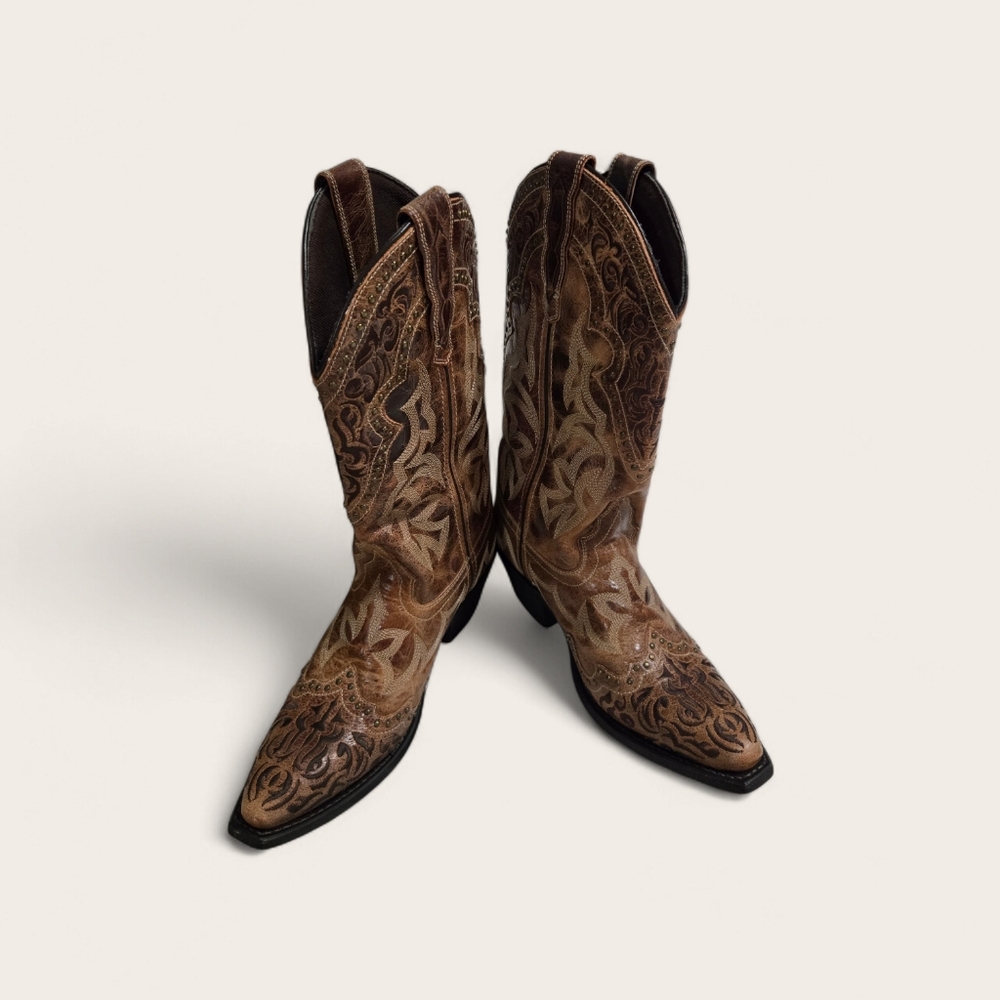 Laredo Embroidered Cowboy Boots With Studs Size 8 EUC!!!